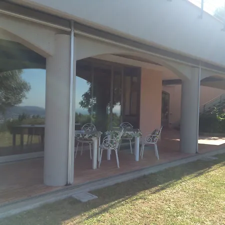 Sofia Bed & Breakfast 4*